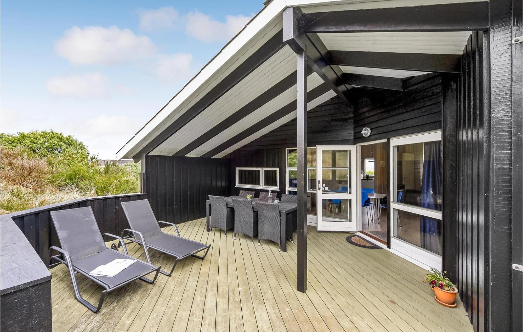 3 Bedroom Awesome Home In Hvide Sande Extérieur photo