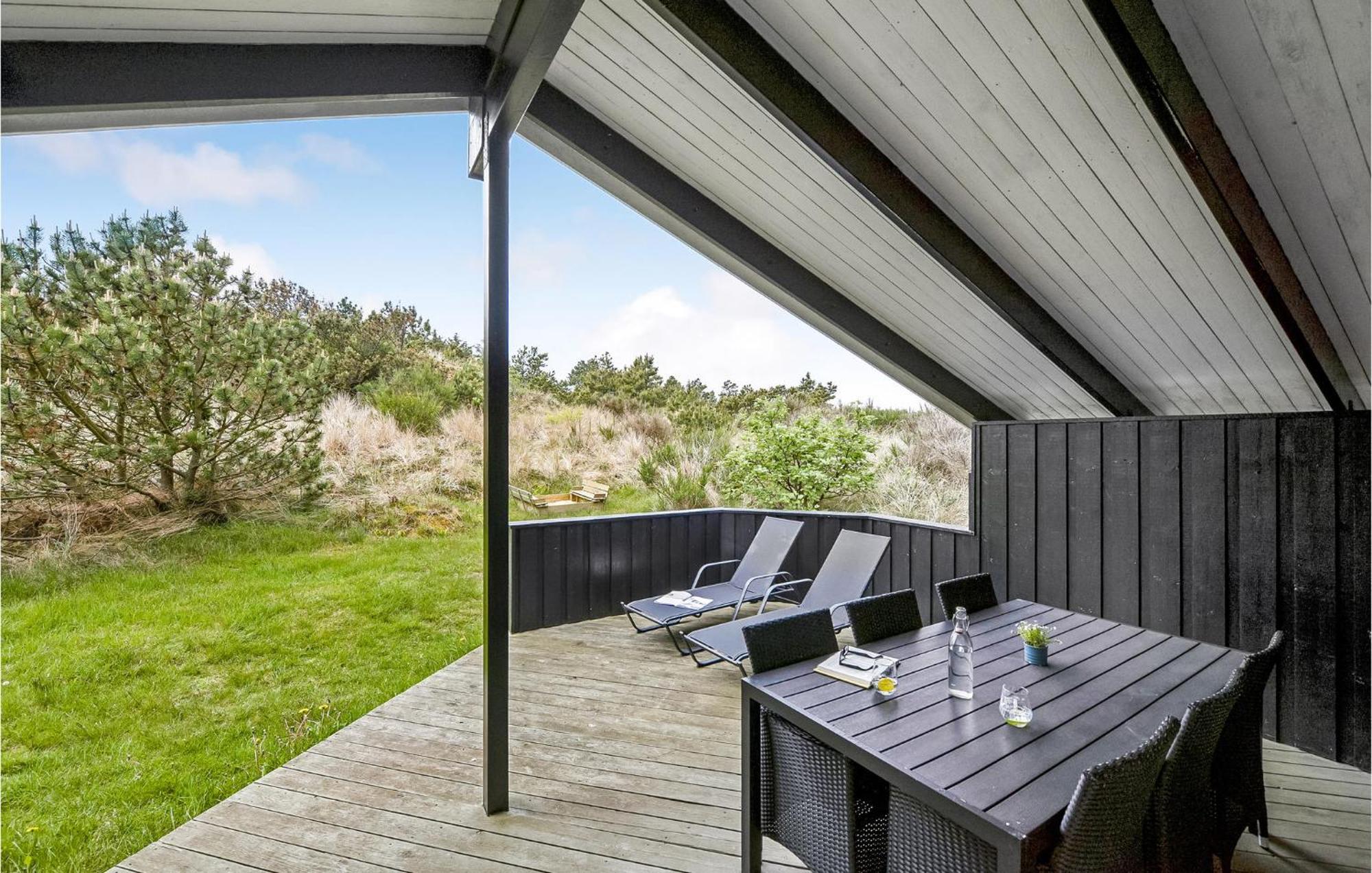 3 Bedroom Awesome Home In Hvide Sande Extérieur photo